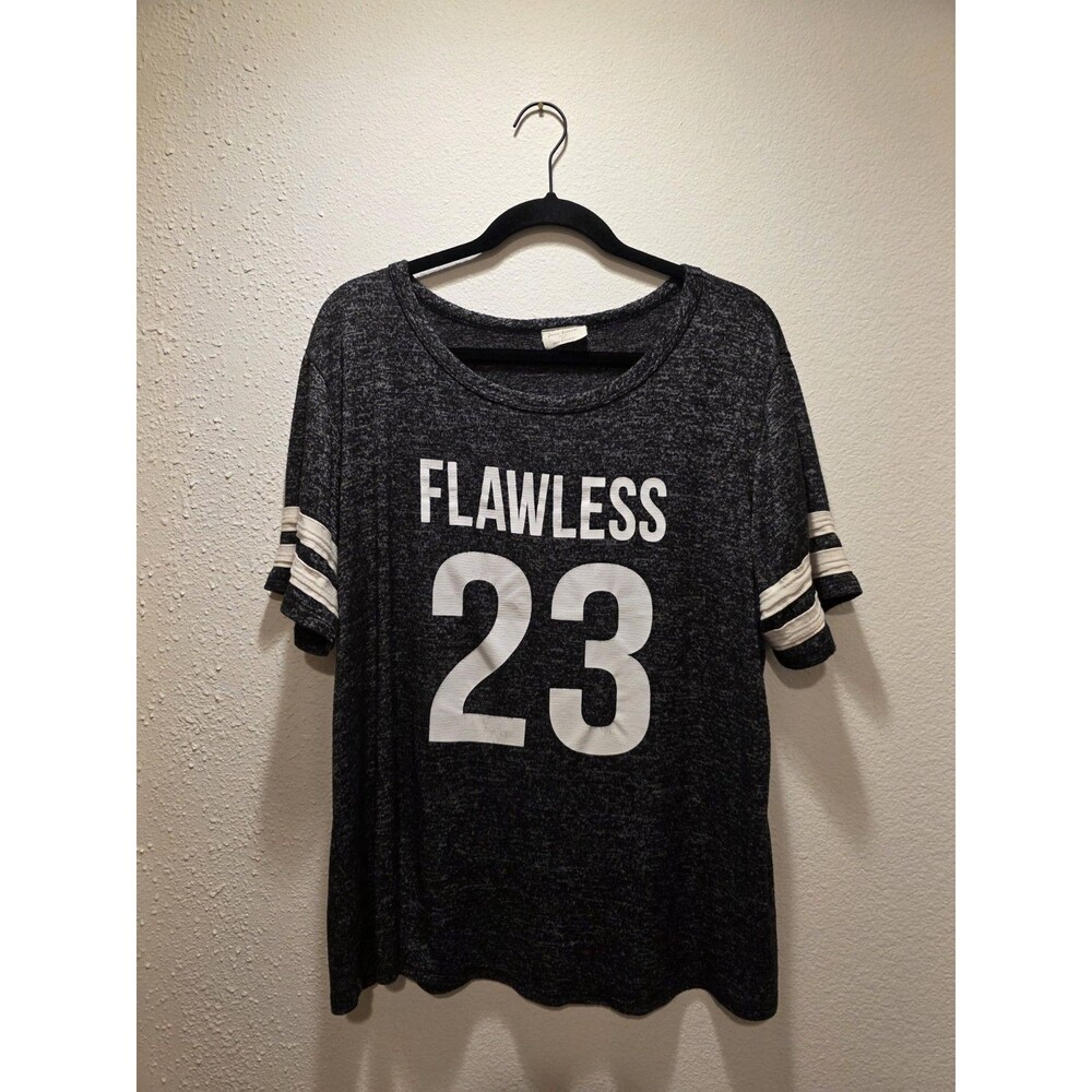 FLAWLESS 23 Athletic T-Shirt Heather Dark Gray Short Sleeve Varsity 2XL Plus